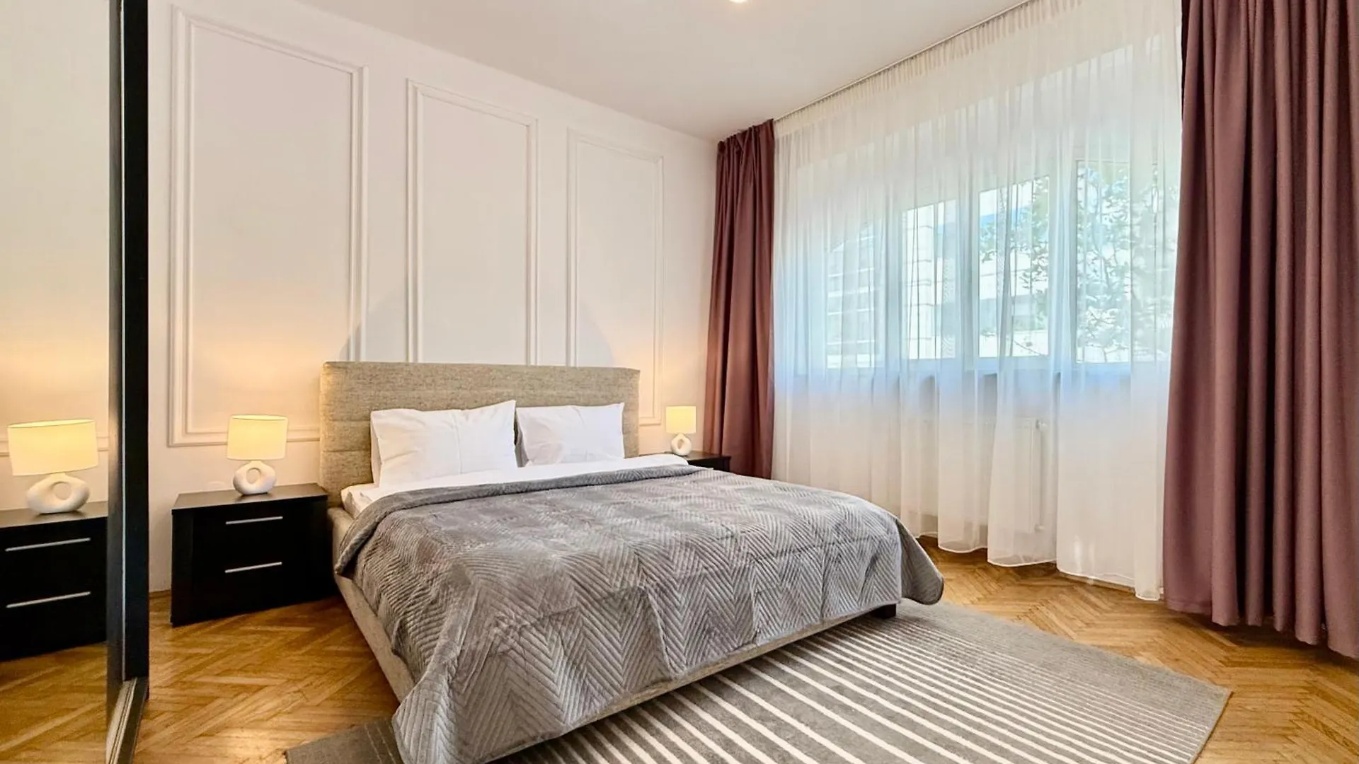 Apartment The Romantic Residence Bukarest